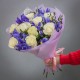 Букет 9 белых роз и 17 ирисов купить с доставкой в Санкт-Петербурге